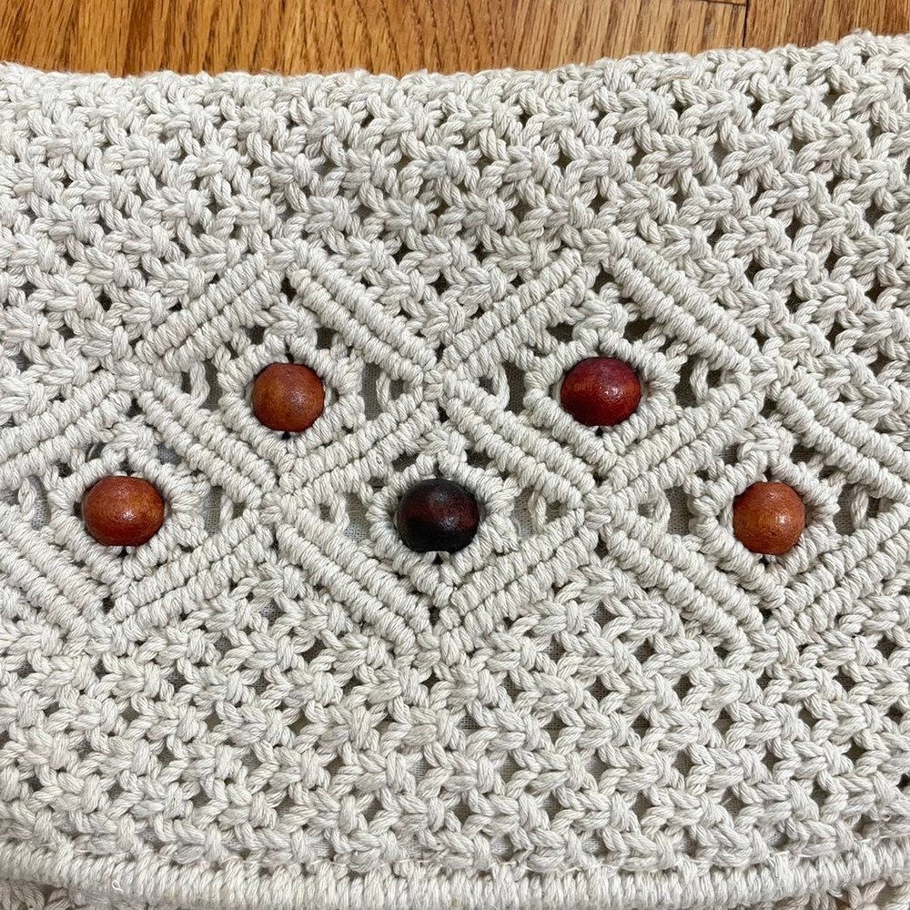 Handmade Y2K white macramé crochet bag purse with wooden beads woven cotton - Picture 11 of 12